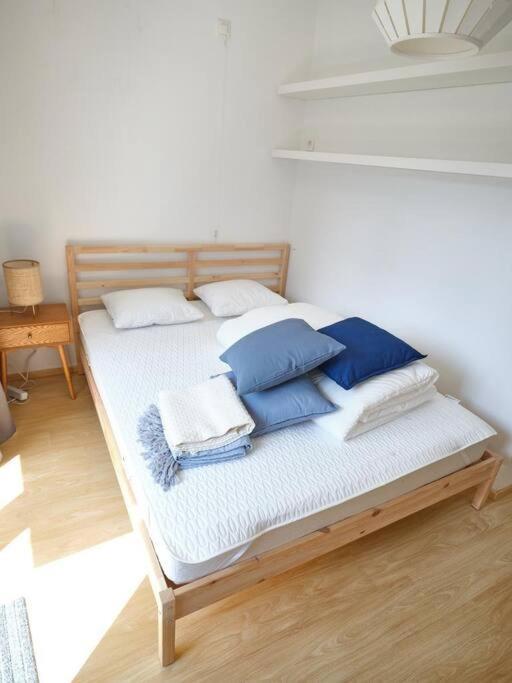 Hugo By The Harbor, Light-Filled And Centrally Located Apartment - Free Parking Ostende Extérieur photo